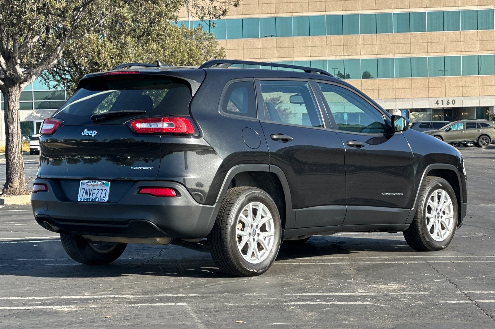 2016 Jeep Cherokee Sport
