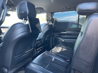 2023 Jeep Wagoneer Base