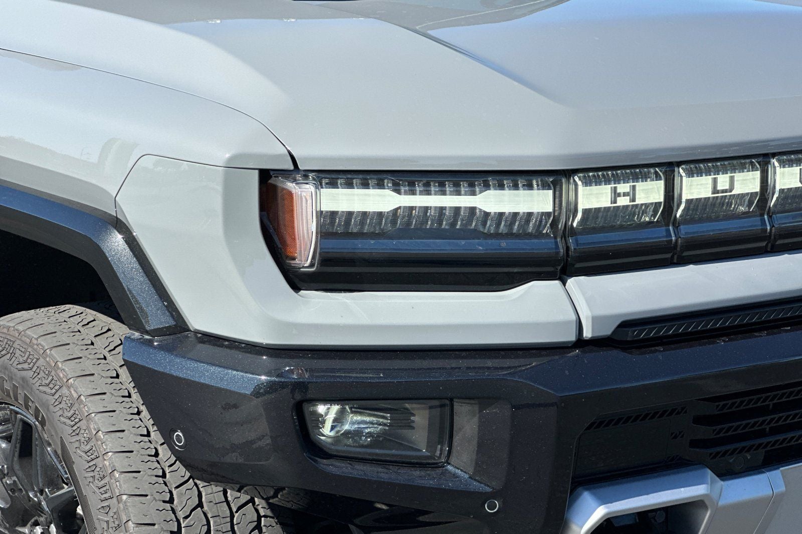 2024 GMC Hummer EV SUV 2X