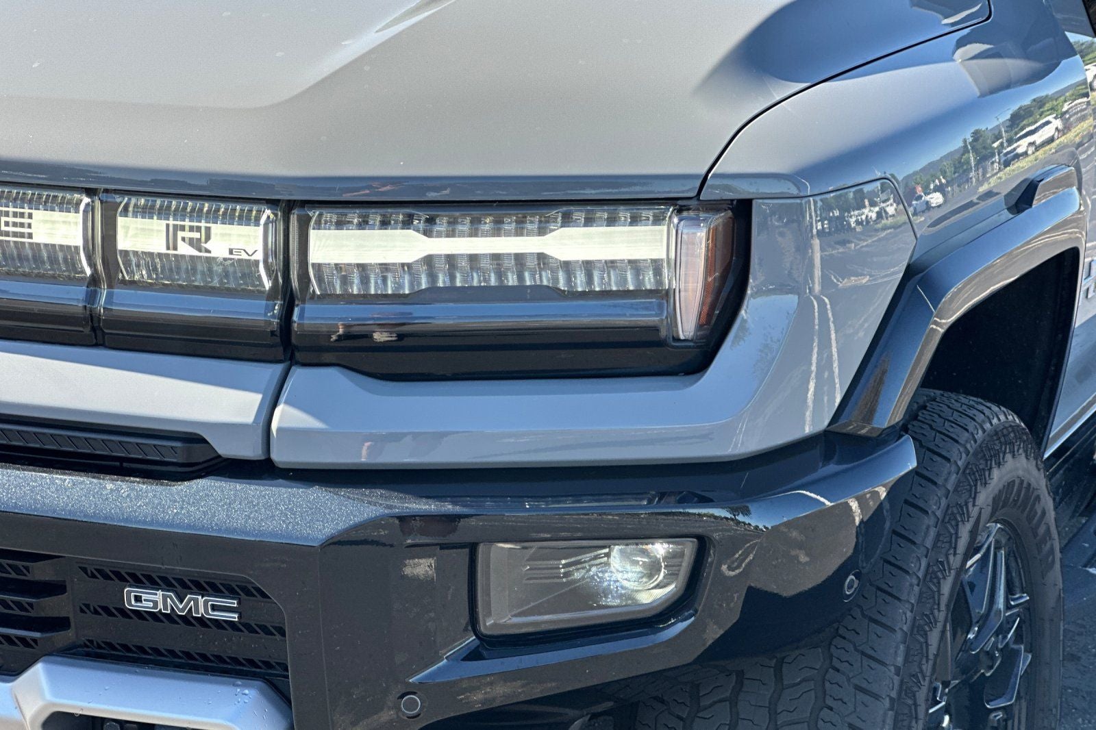 2024 GMC Hummer EV SUV 2X