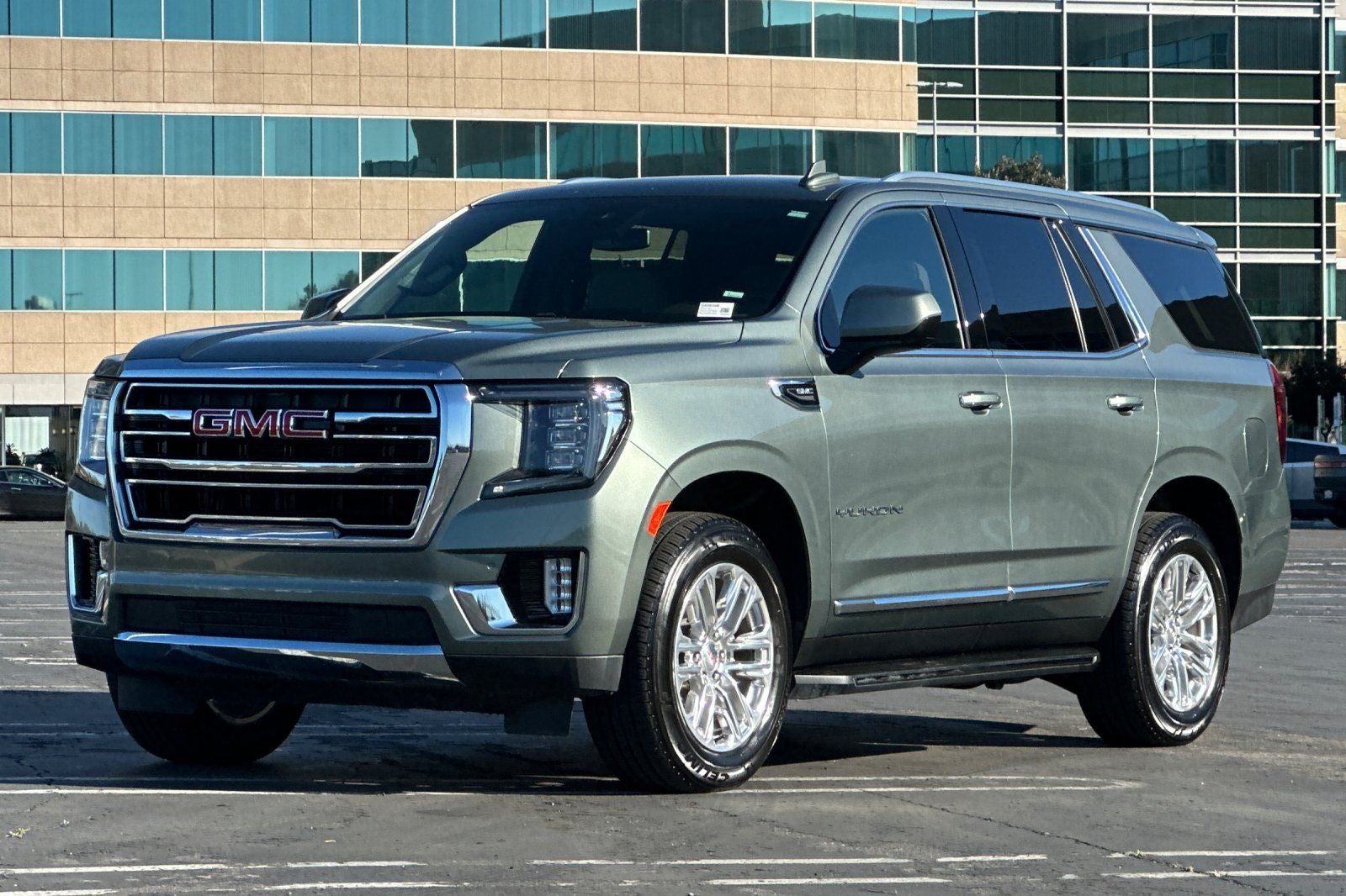 2024 GMC Yukon SLT