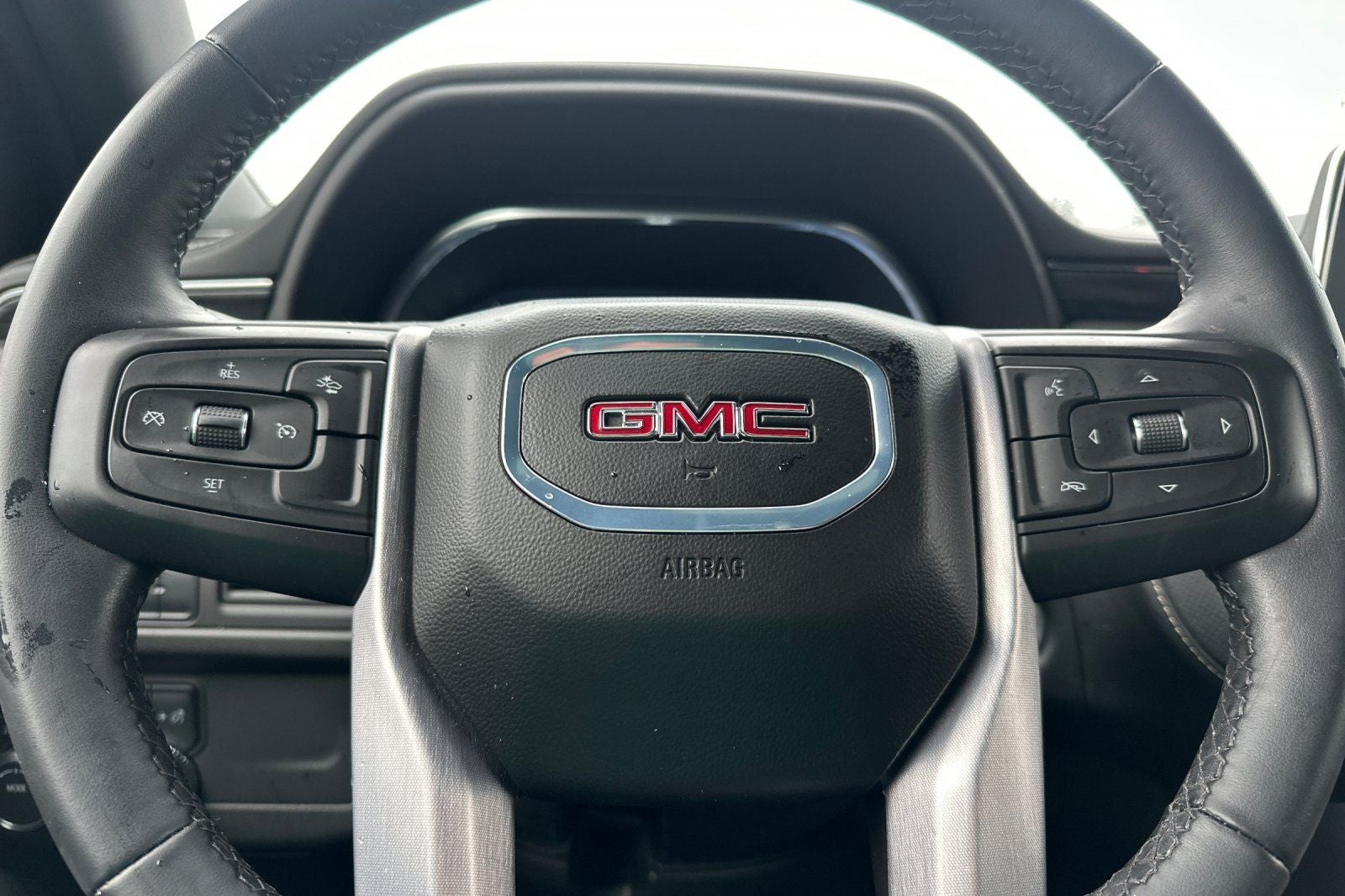 2024 GMC Yukon XL SLT