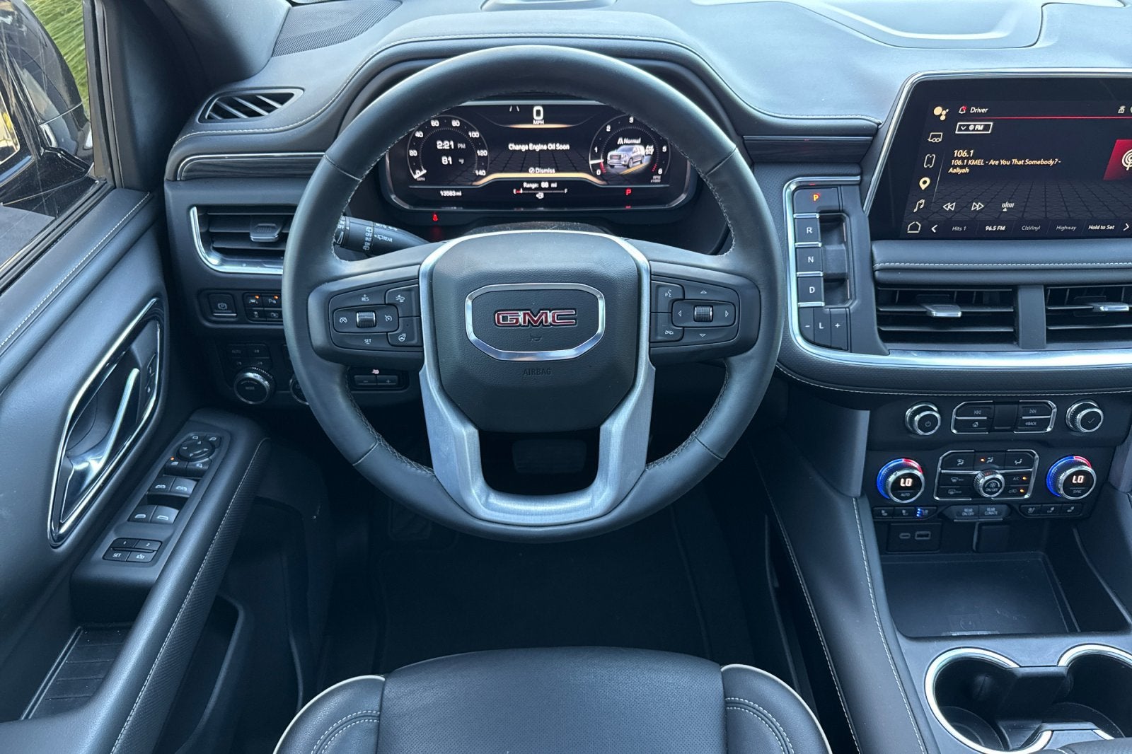 2023 GMC Yukon XL SLT