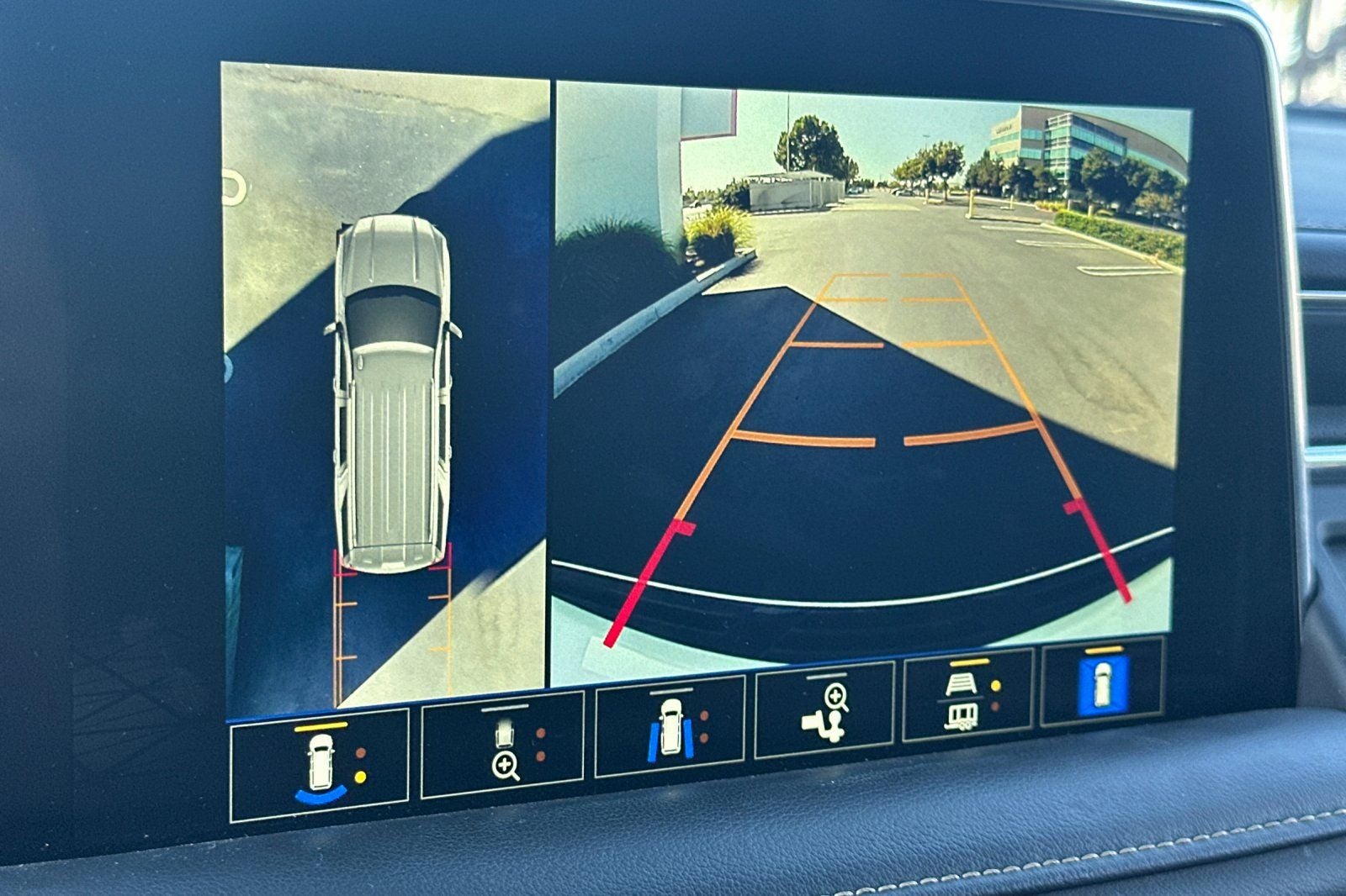 2024 GMC Yukon XL SLT