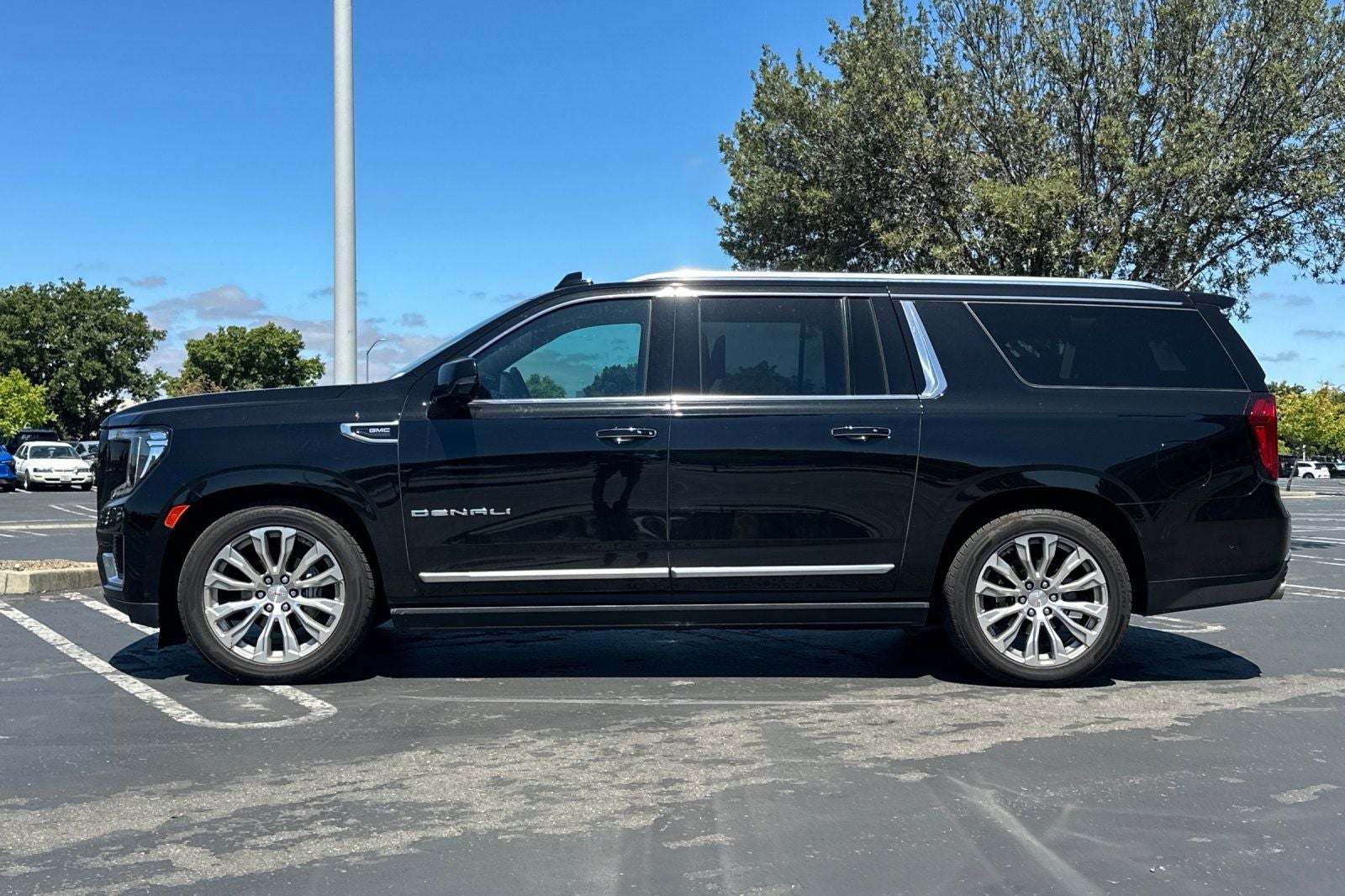 2023 GMC Yukon XL Denali