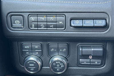 2024 GMC Yukon XL Denali Ultimate