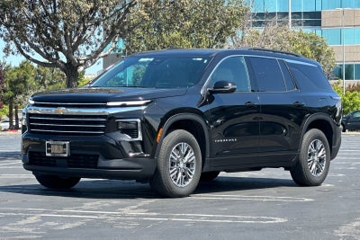2025 Chevrolet Traverse LT