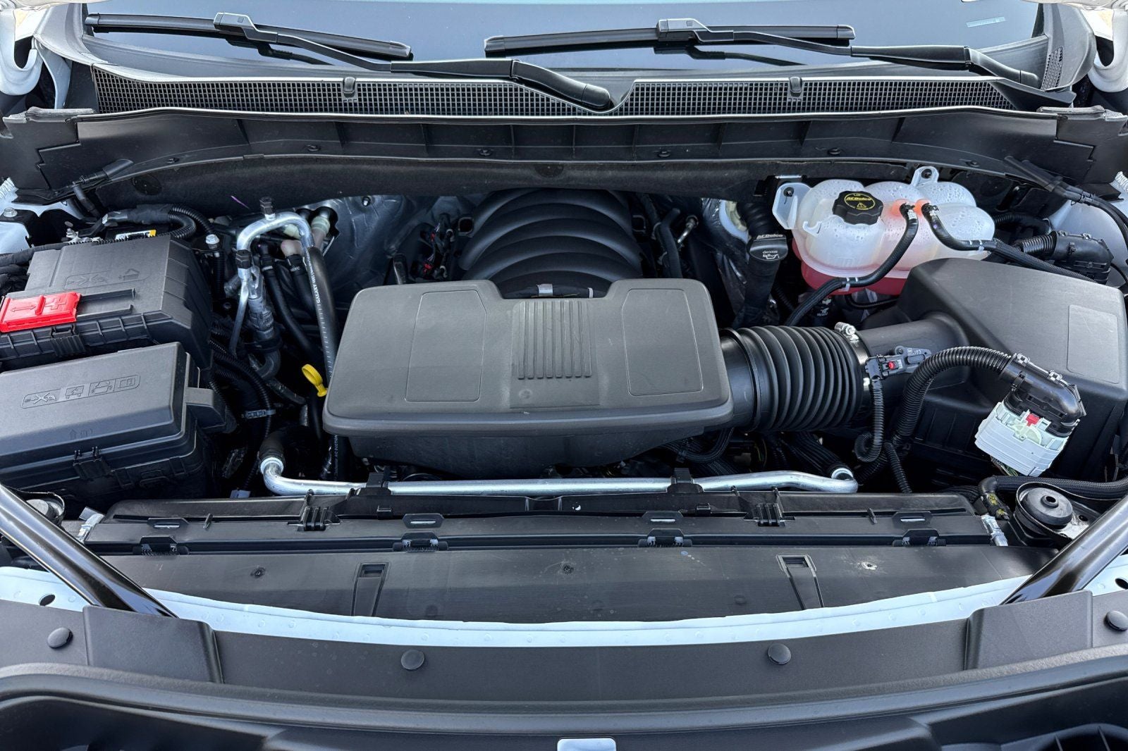 2025 Chevrolet Tahoe LS