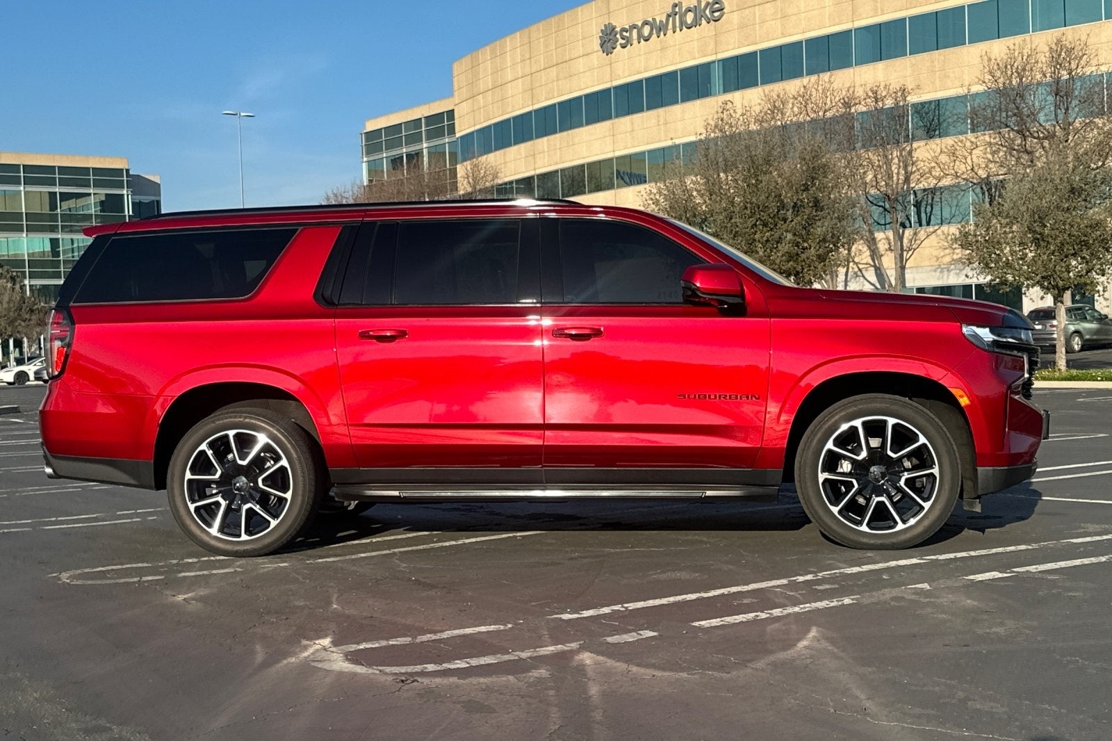 2023 Chevrolet Suburban RST
