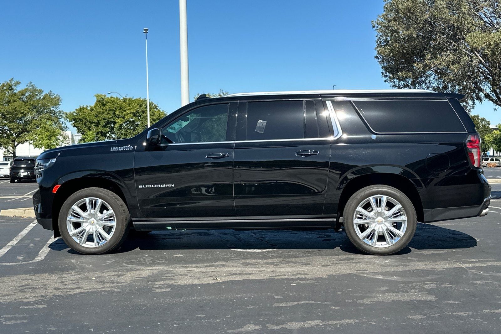 2023 Chevrolet Suburban High Country