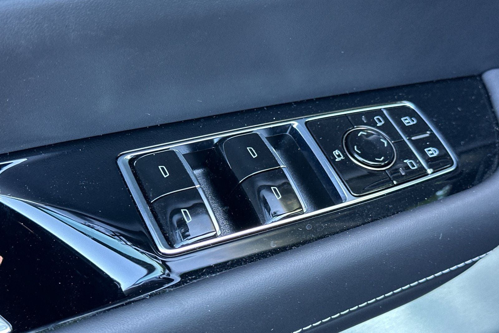 2026 Cadillac VISTIQ Platinum