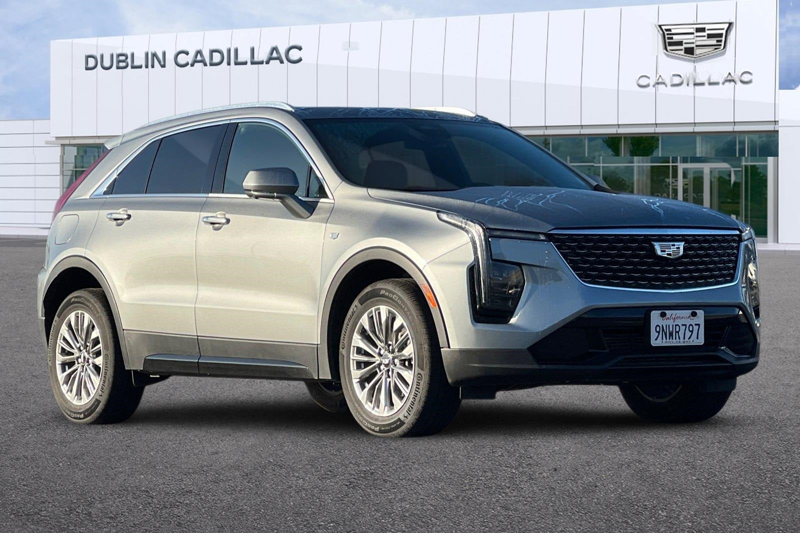 2025 Cadillac XT4 Premium Luxury
