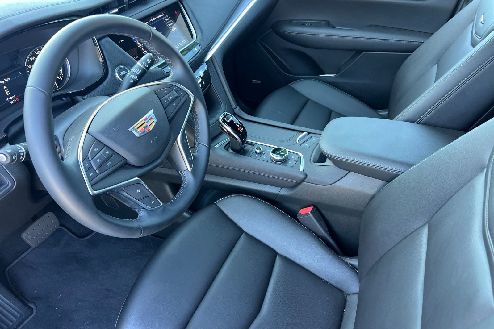 2026 Cadillac XT5 Luxury