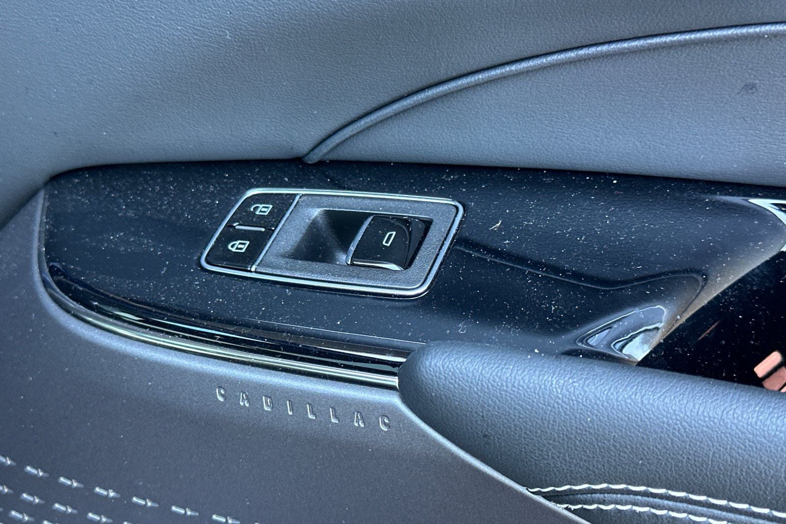 2024 Cadillac LYRIQ Sport