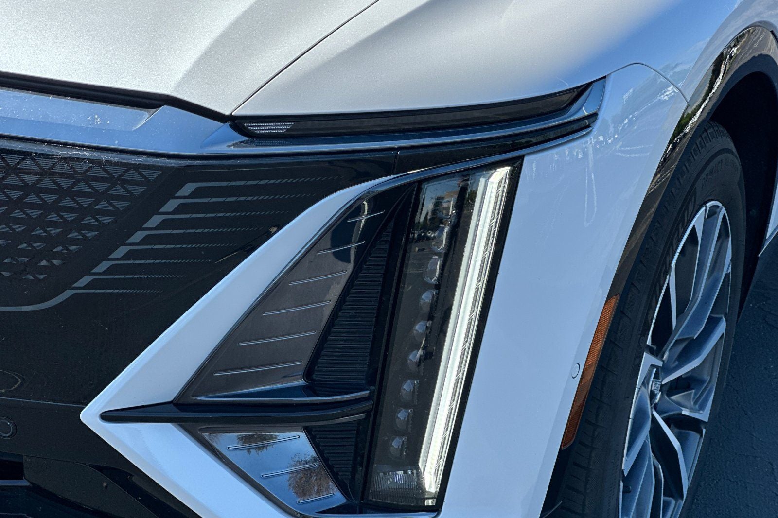 2024 Cadillac LYRIQ Sport