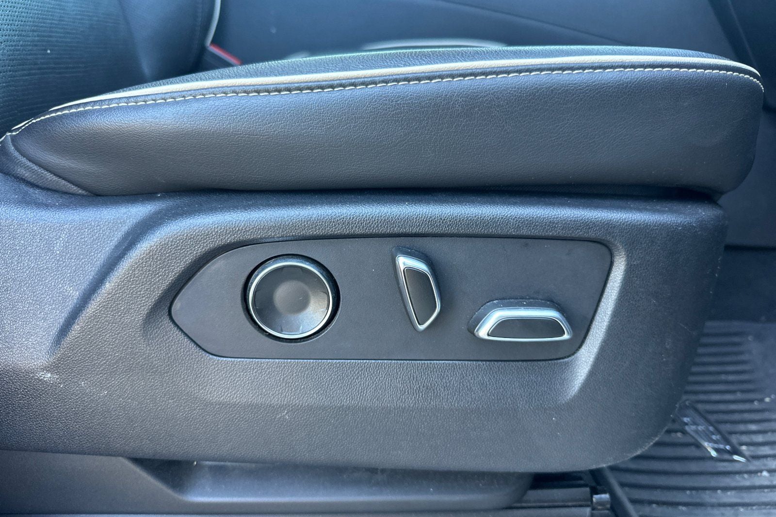 2021 Cadillac Escalade ESV Premium