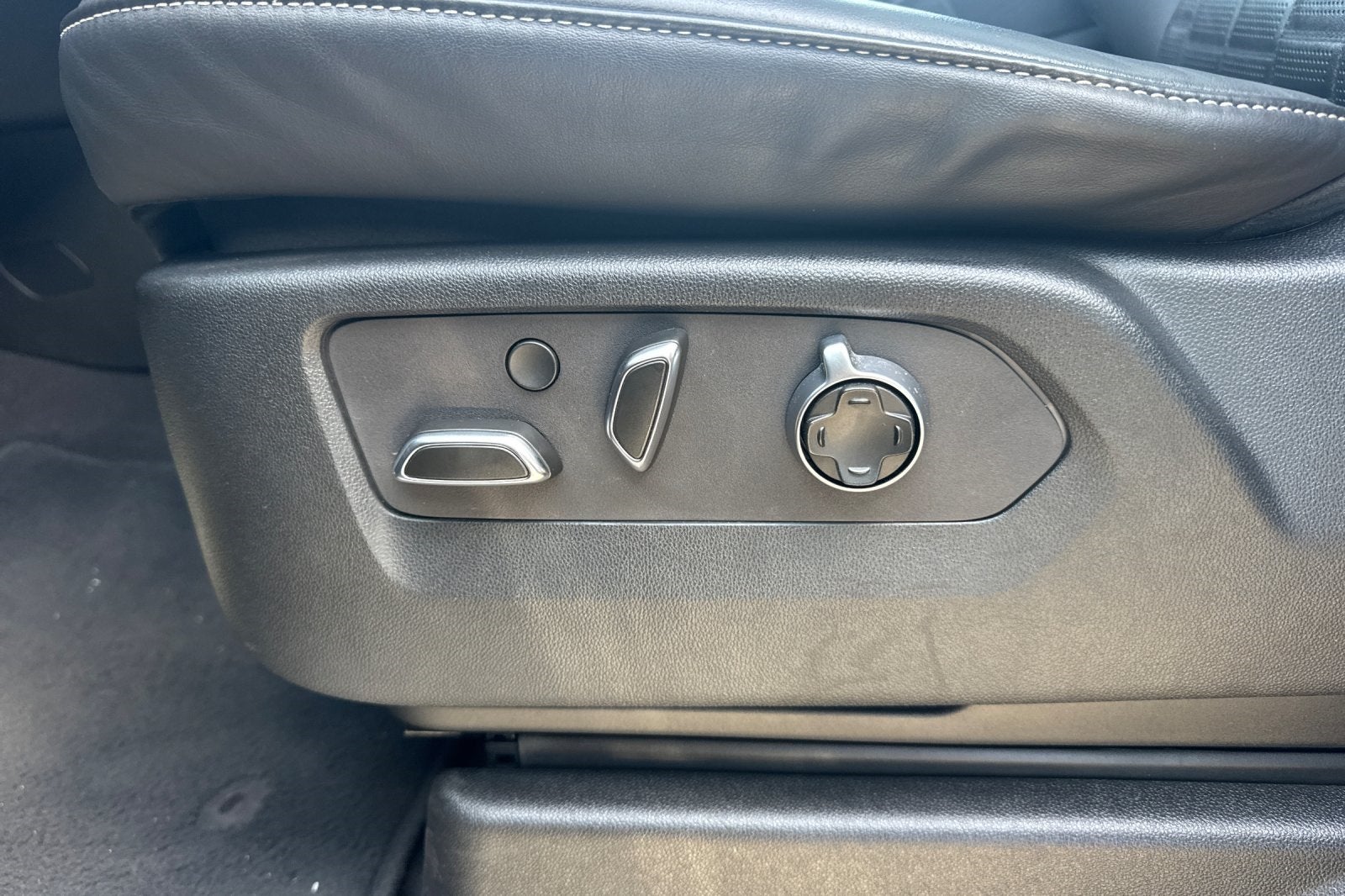 2024 Cadillac Escalade ESV Premium Luxury Platinum