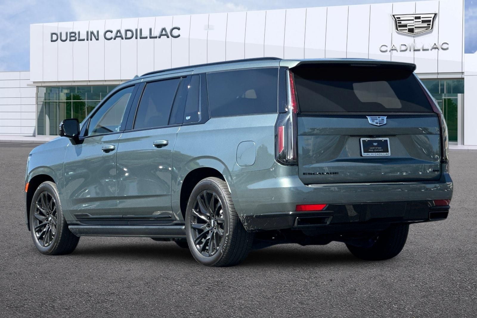 2023 Cadillac Escalade ESV Sport