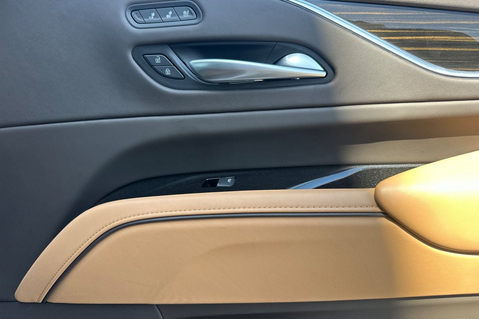 2023 Cadillac Escalade ESV Sport