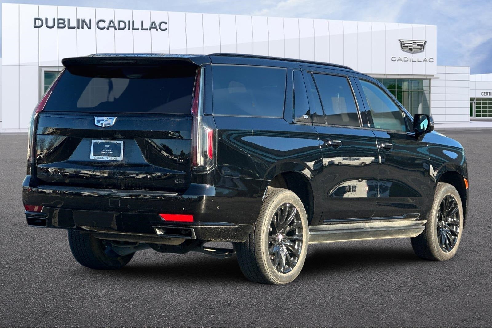 2023 Cadillac Escalade ESV Sport Platinum