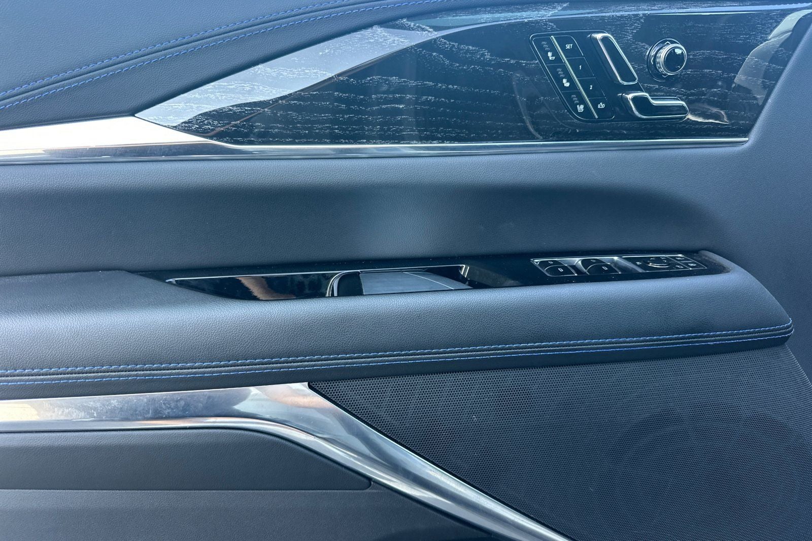 2026 Cadillac ESCALADE IQ Sport