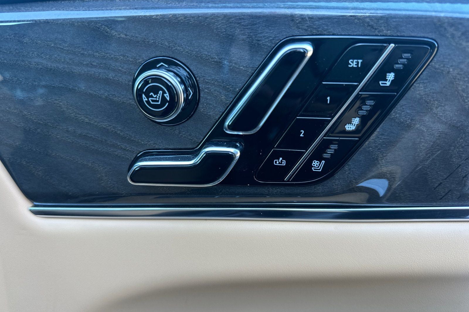 2026 Cadillac ESCALADE IQ Premium Sport