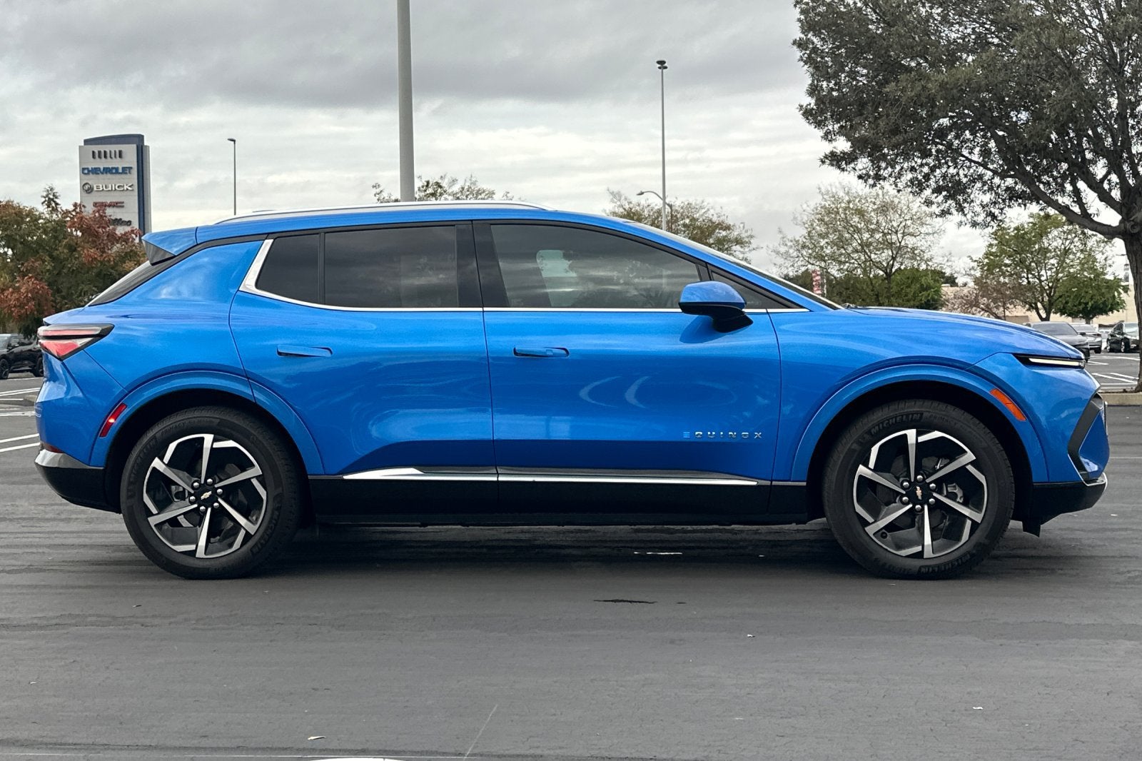 2025 Chevrolet Equinox EV LT