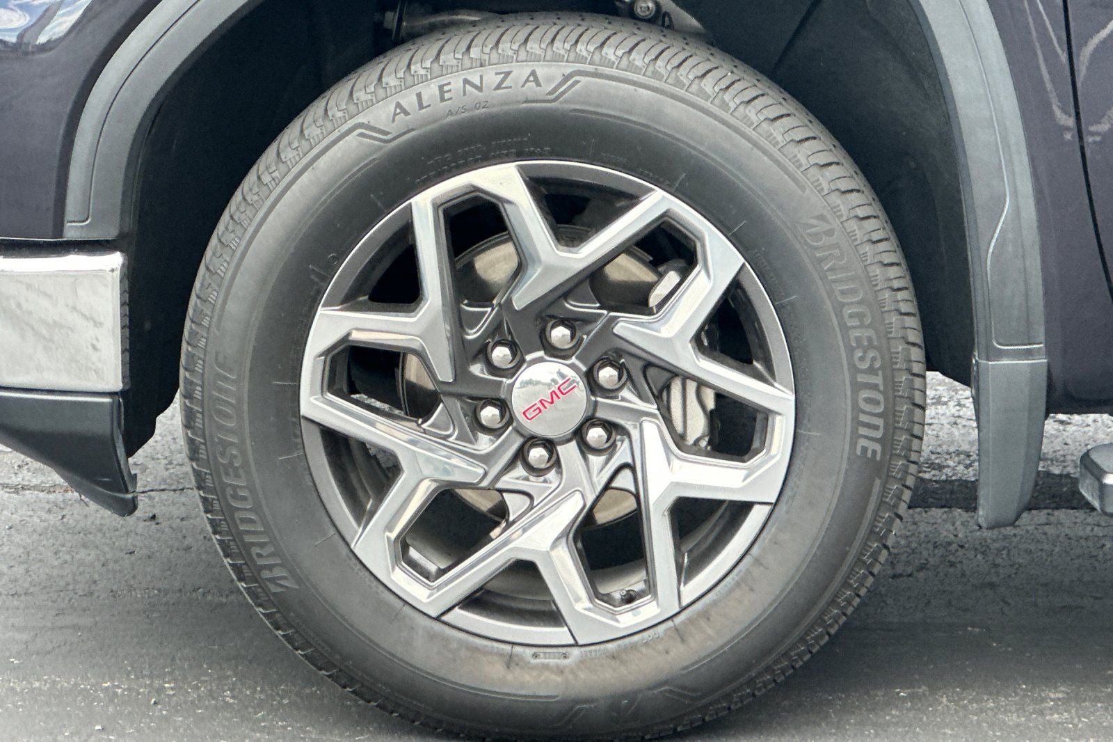 2024 GMC Sierra 1500 SLT