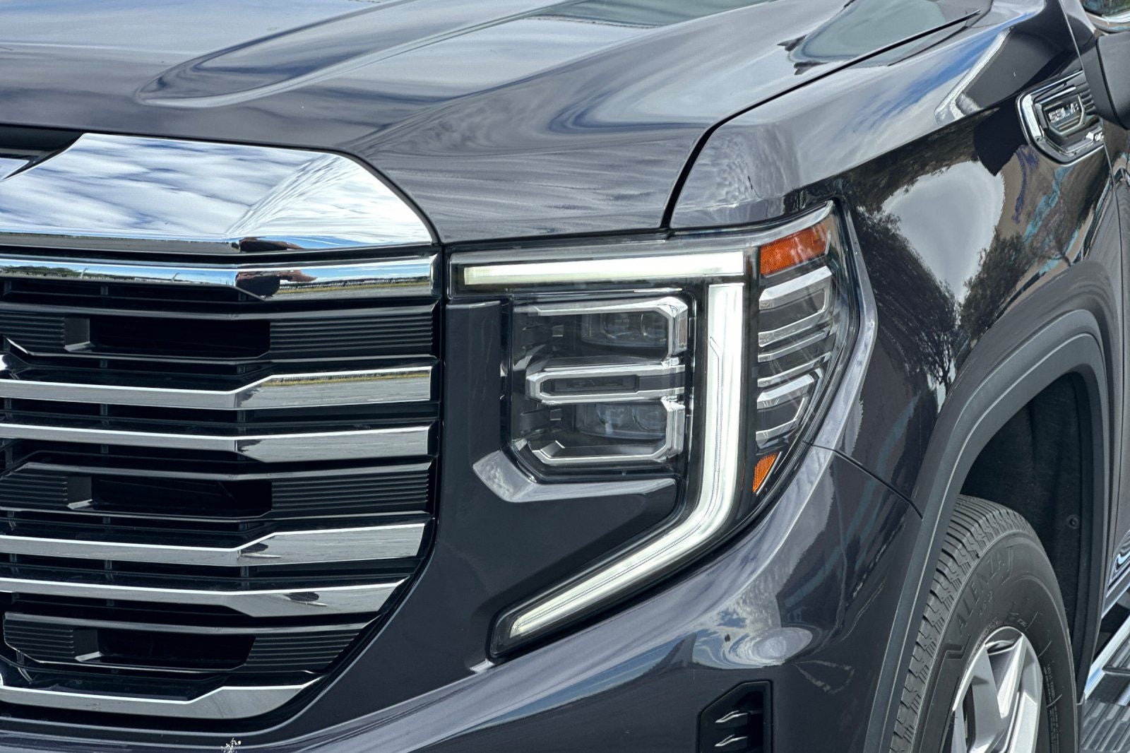 2024 GMC Sierra 1500 SLT
