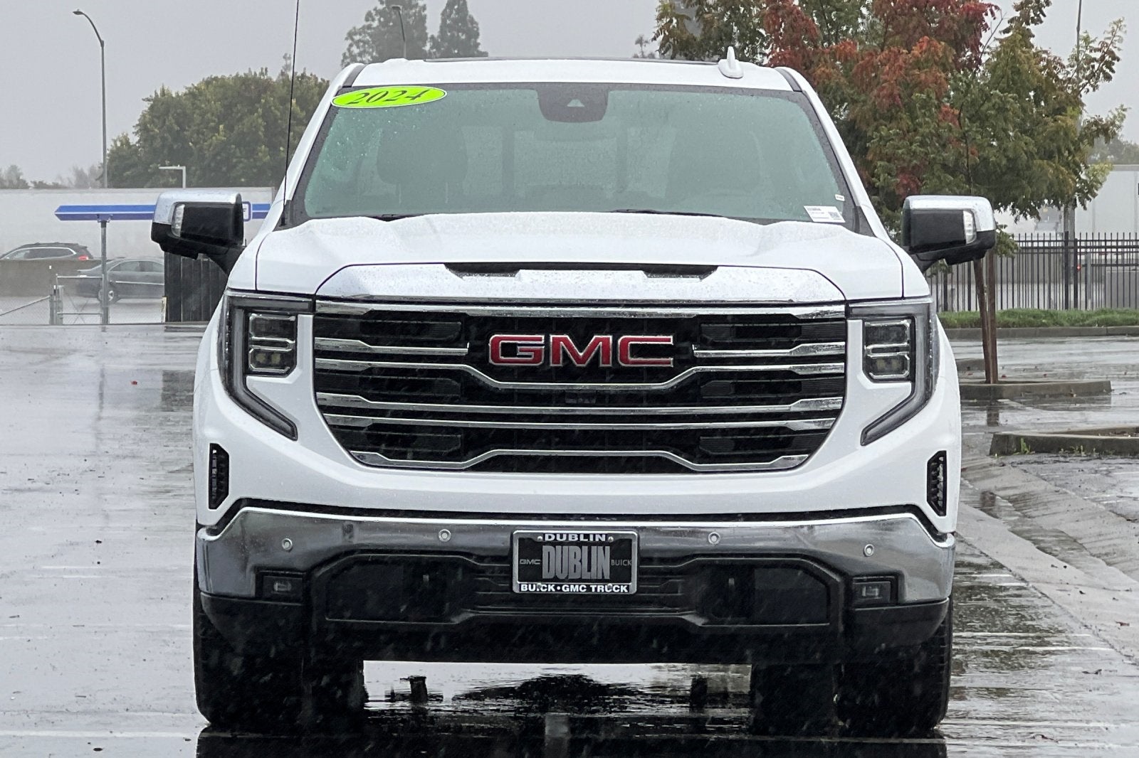 2024 GMC Sierra 1500 SLT