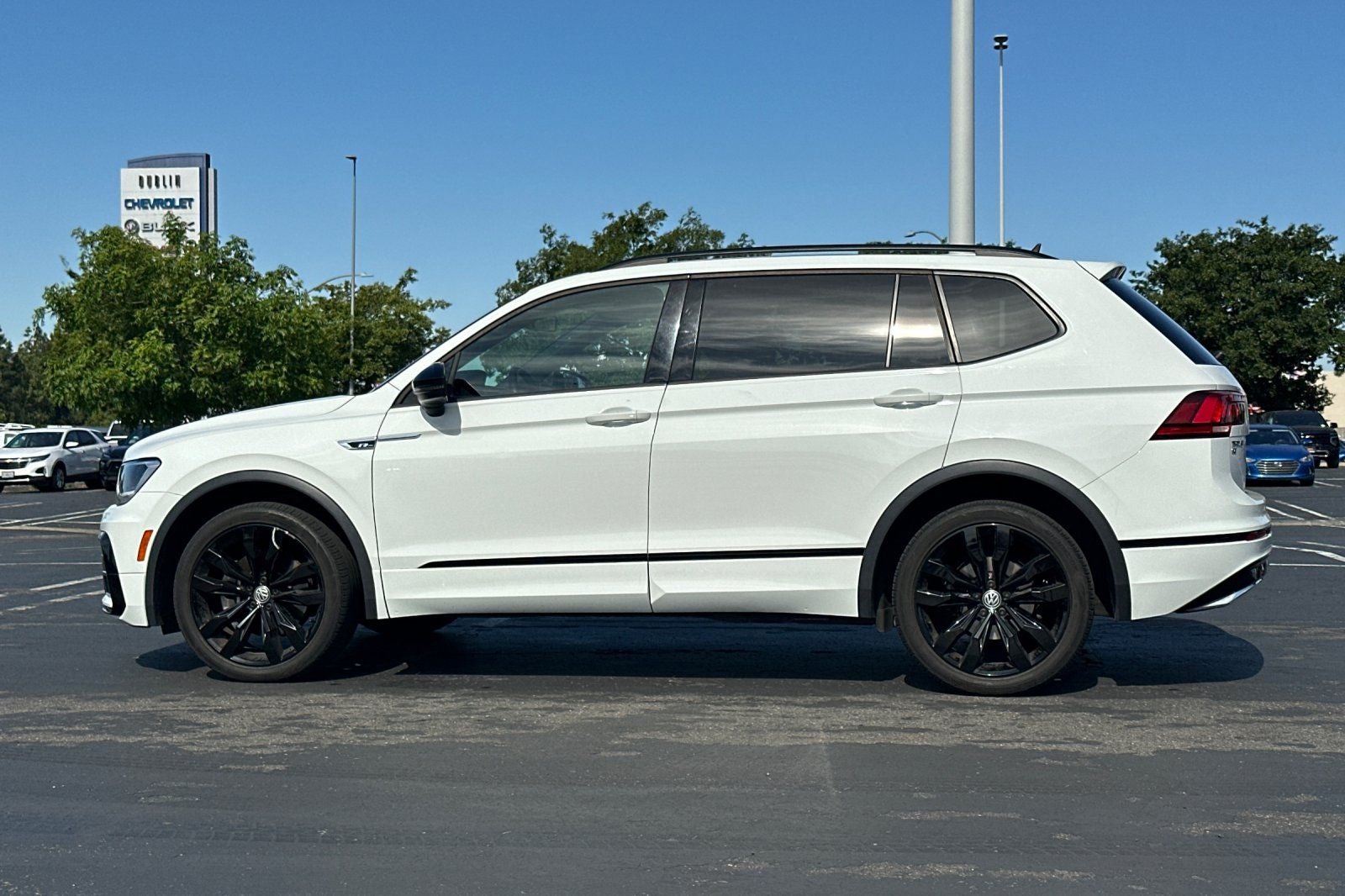2021 Volkswagen Tiguan 2.0T SE R-Line Black