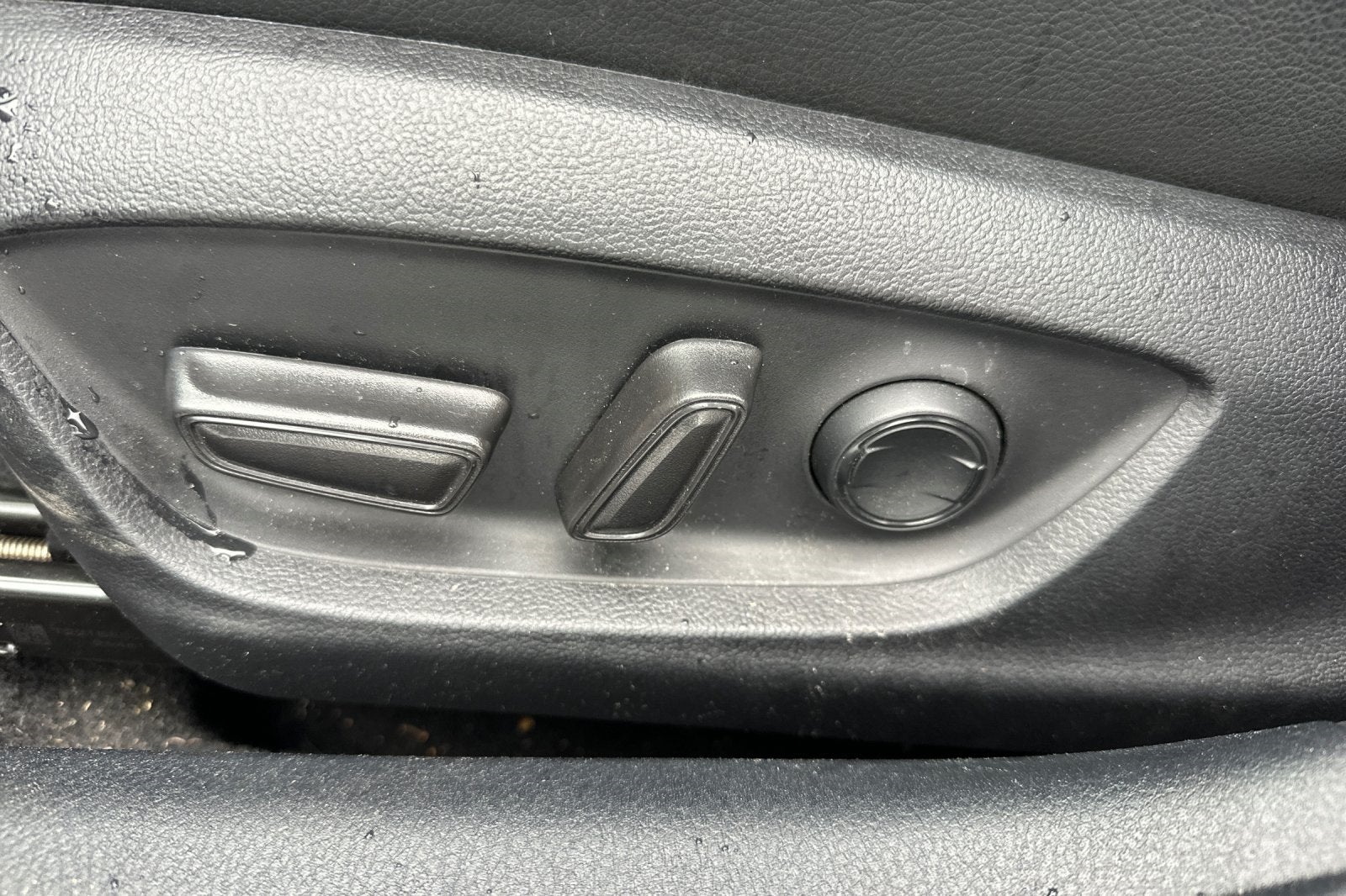 2022 Toyota Camry Hybrid SE