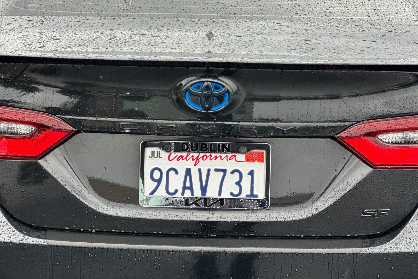 2022 Toyota Camry Hybrid SE