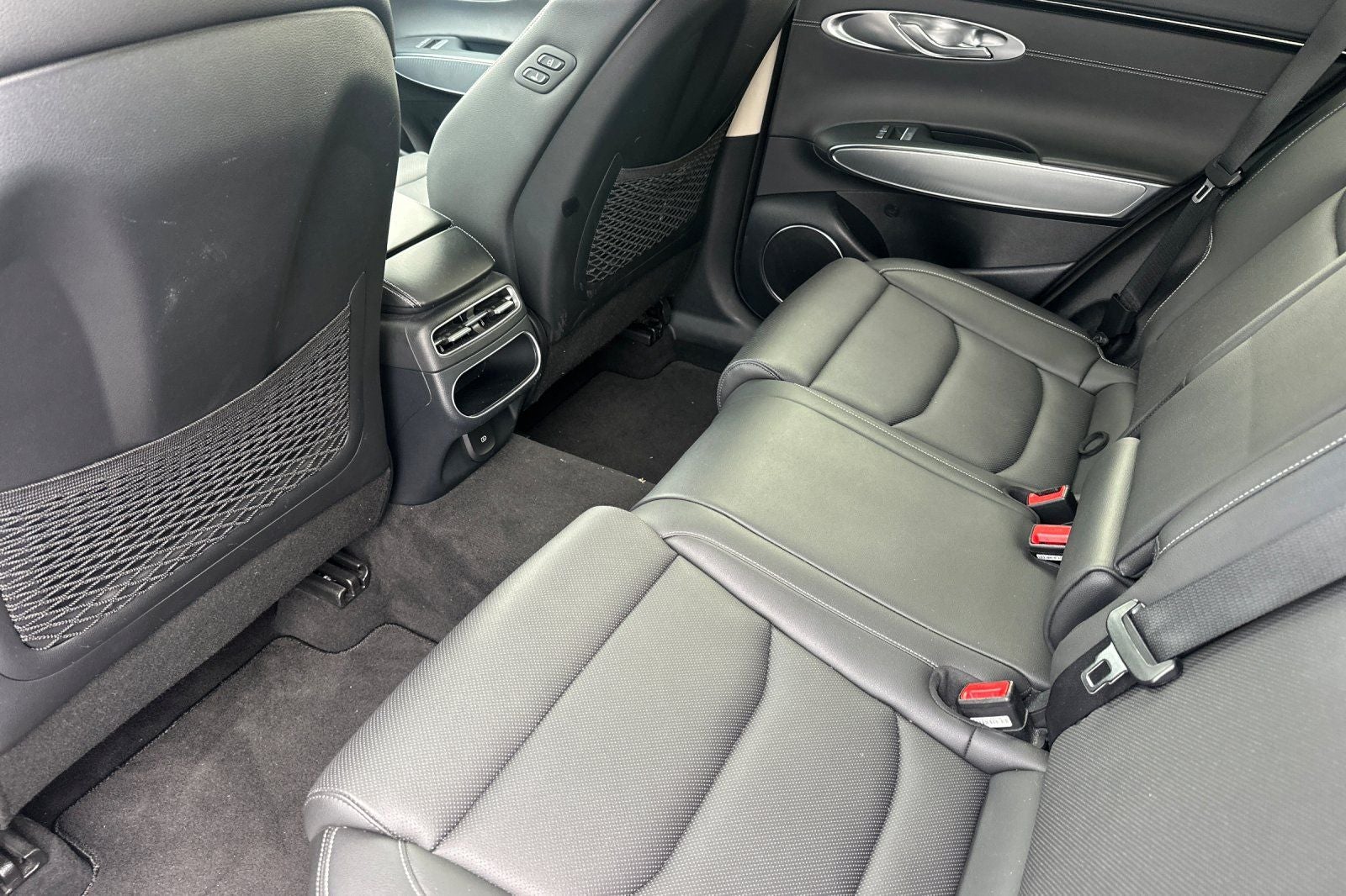 2024 Genesis GV70 2.5T