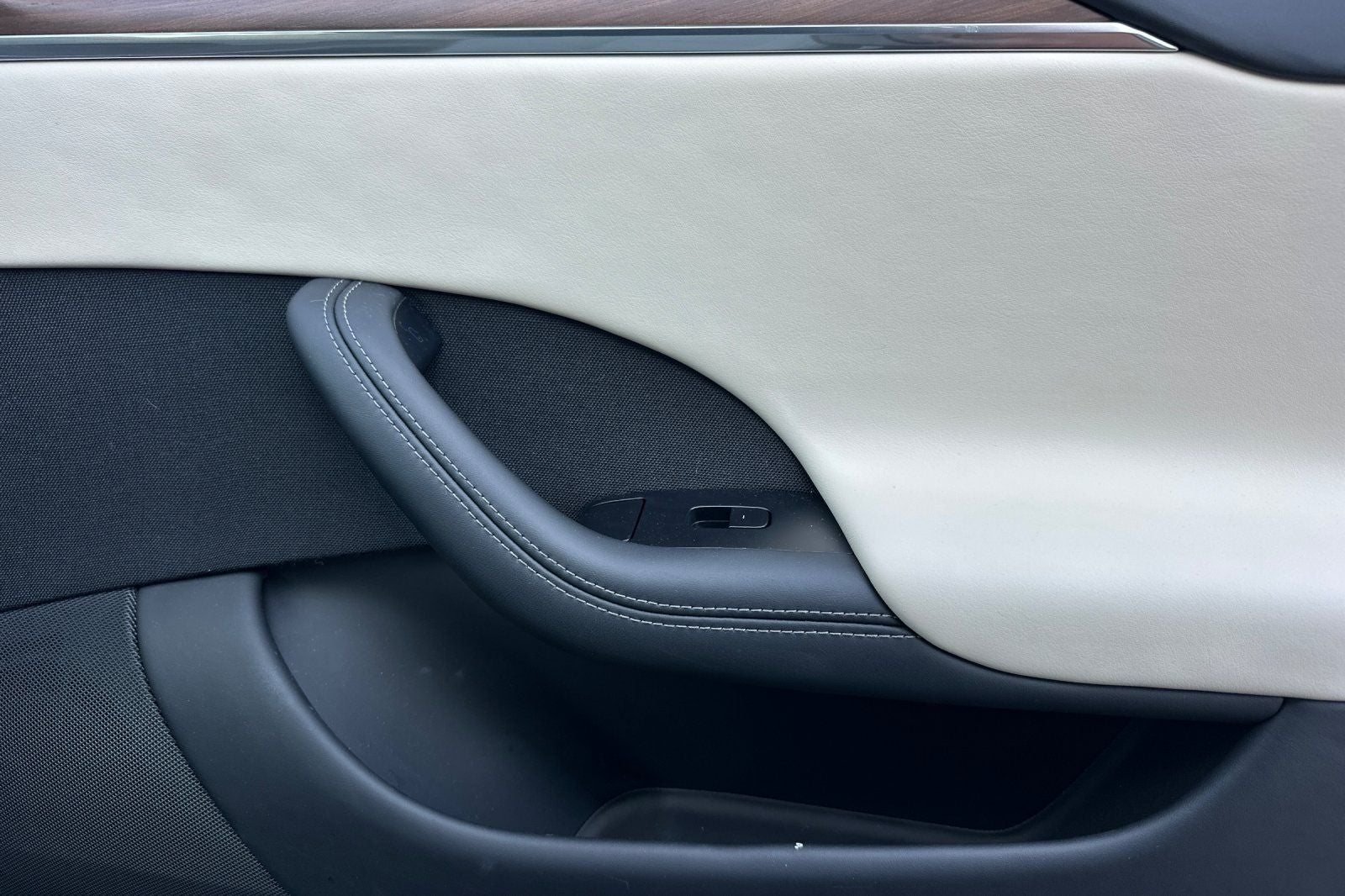 2023 Tesla Model S Standard Range