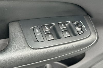 2024 Volvo S60 B5 Plus Dark Theme