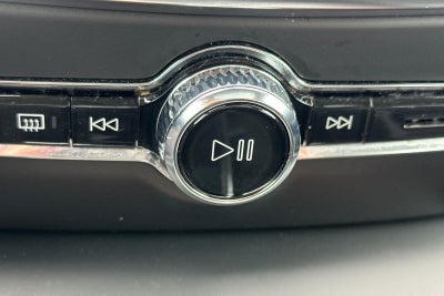 2024 Volvo S60 B5 Plus Dark Theme