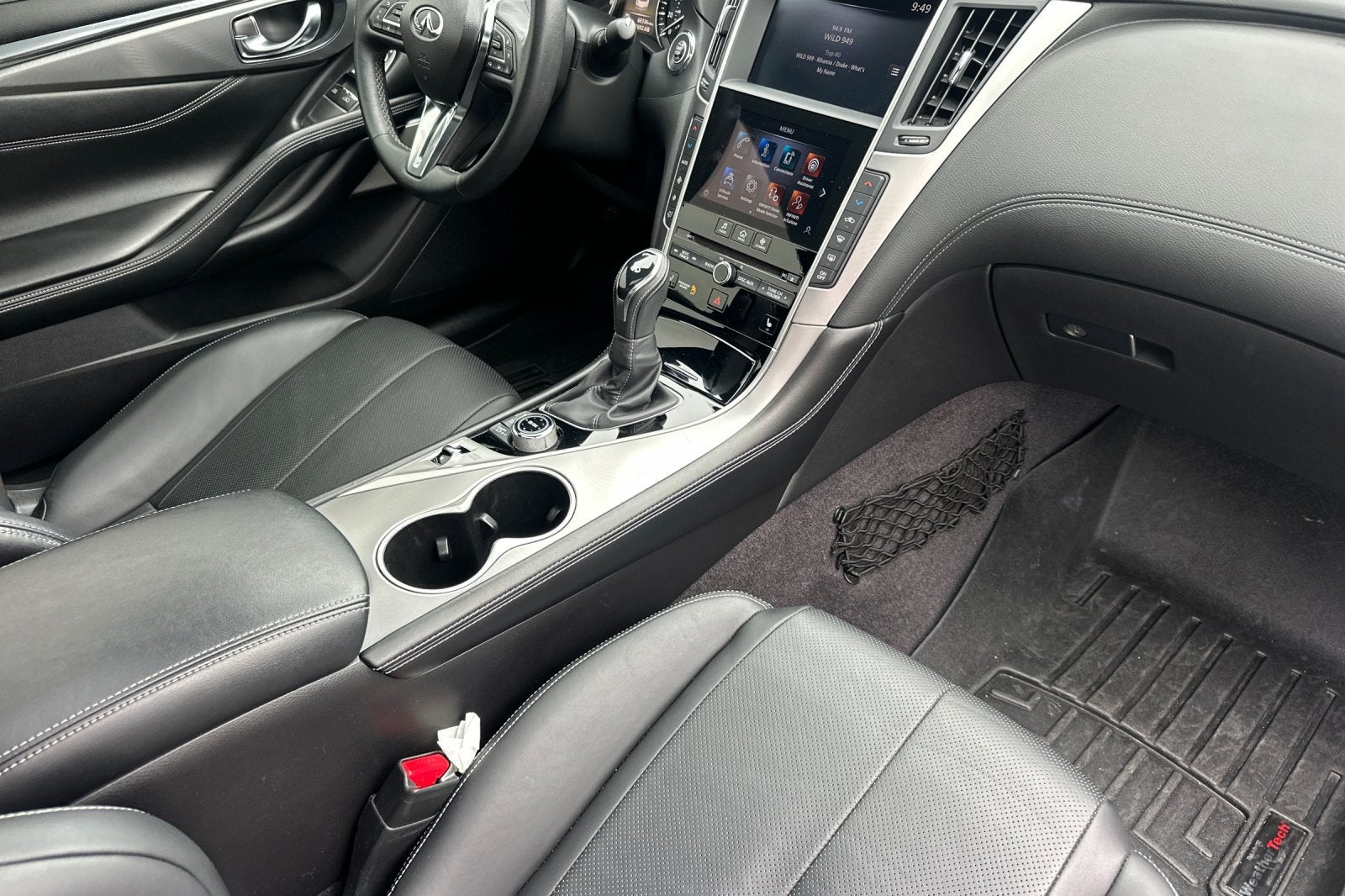 2022 INFINITI Q60 LUXE