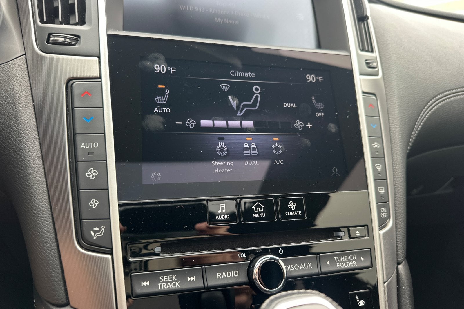 2022 INFINITI Q60 LUXE