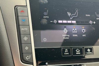 2022 INFINITI Q60 LUXE