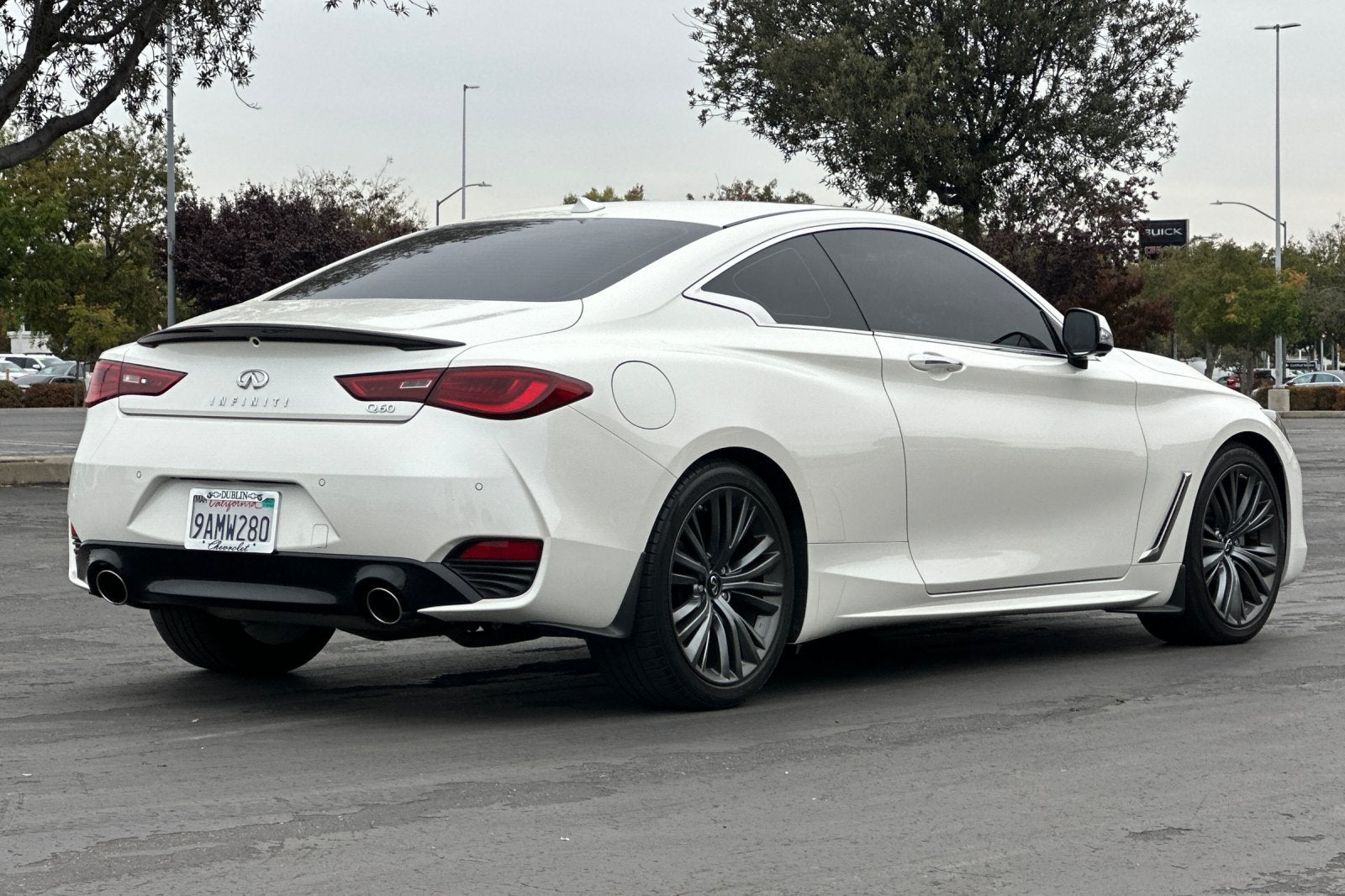 2022 INFINITI Q60 LUXE