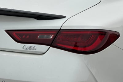 2022 INFINITI Q60 LUXE