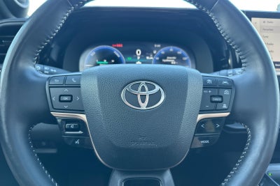 2025 Toyota Crown Signia Limited