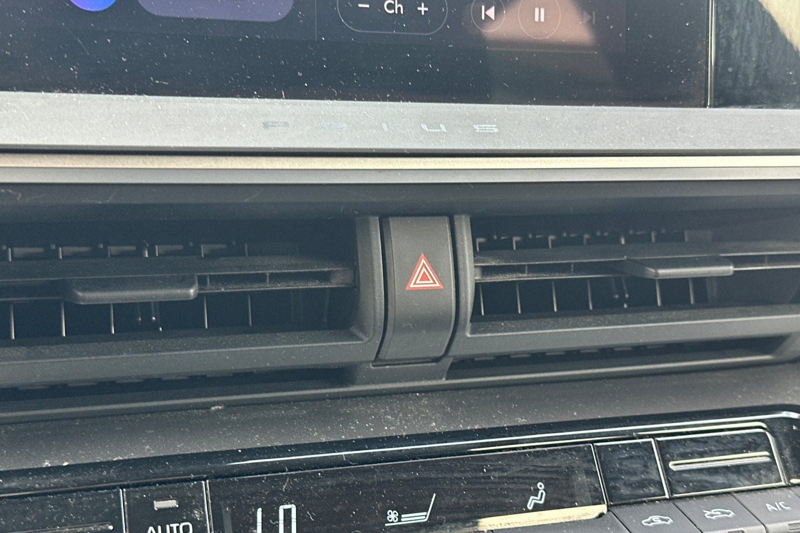 2023 Toyota Prius LE