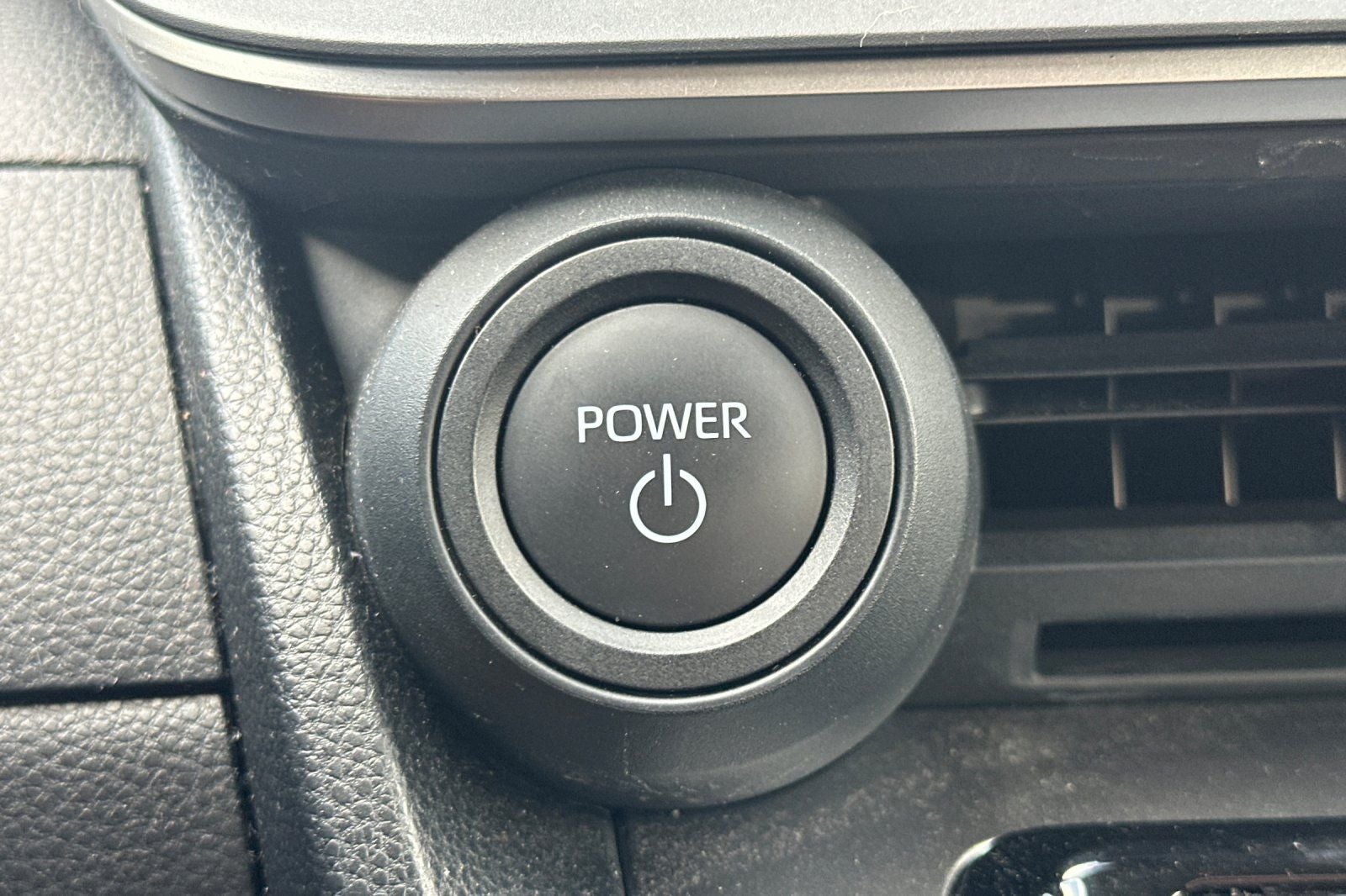 2023 Toyota Prius LE