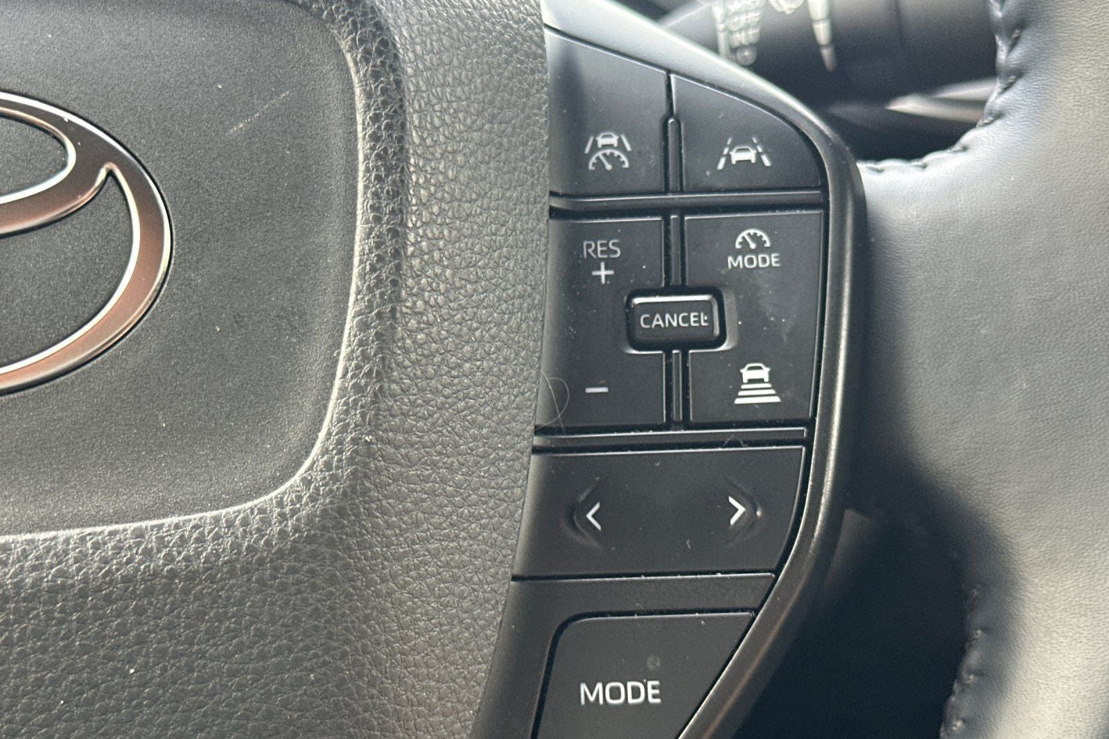2023 Toyota Prius LE