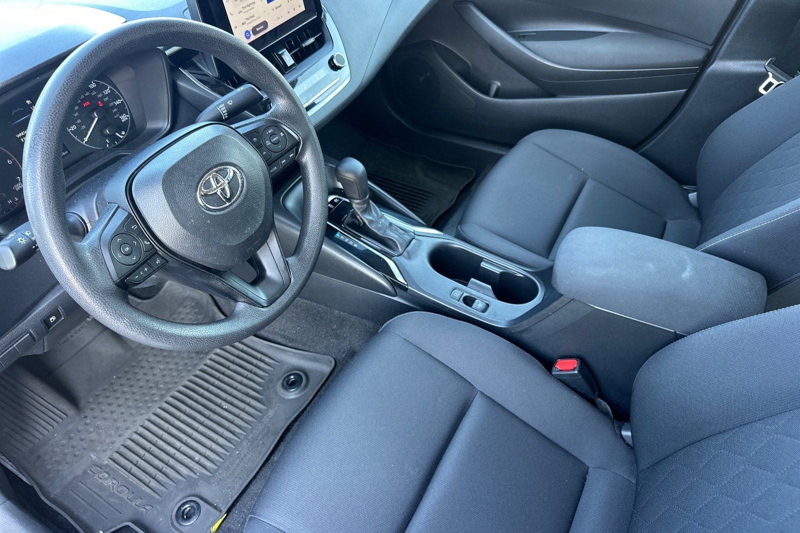 2024 Toyota Corolla Hybrid LE