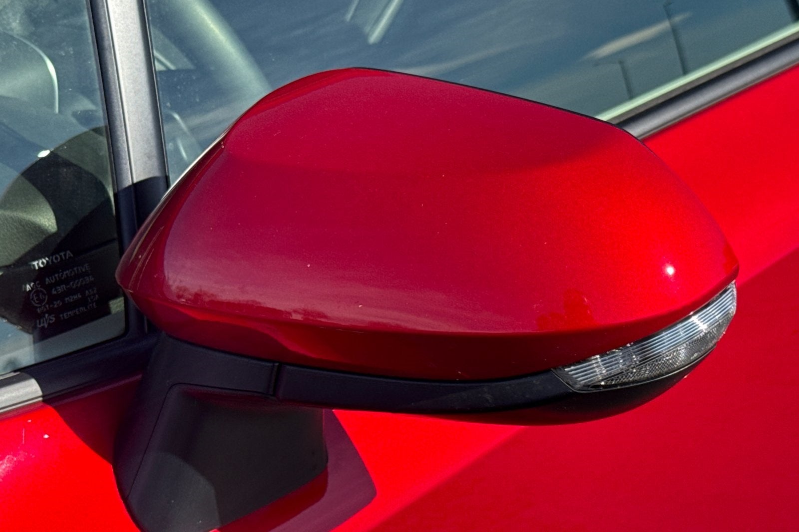 2025 Toyota Corolla Hatchback SE