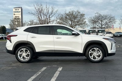 2025 Chevrolet Trax LS