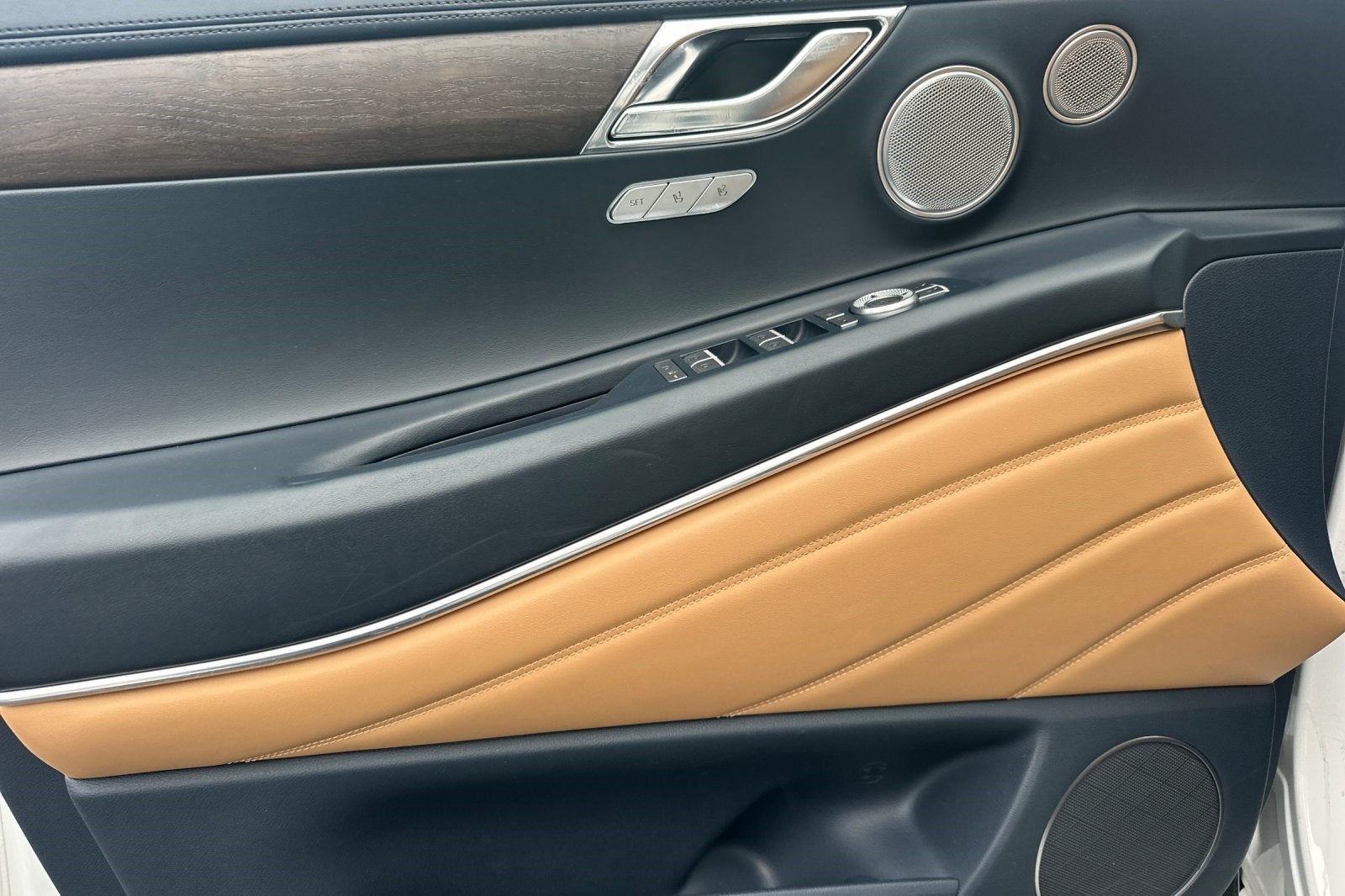 2023 Genesis GV80 2.5T